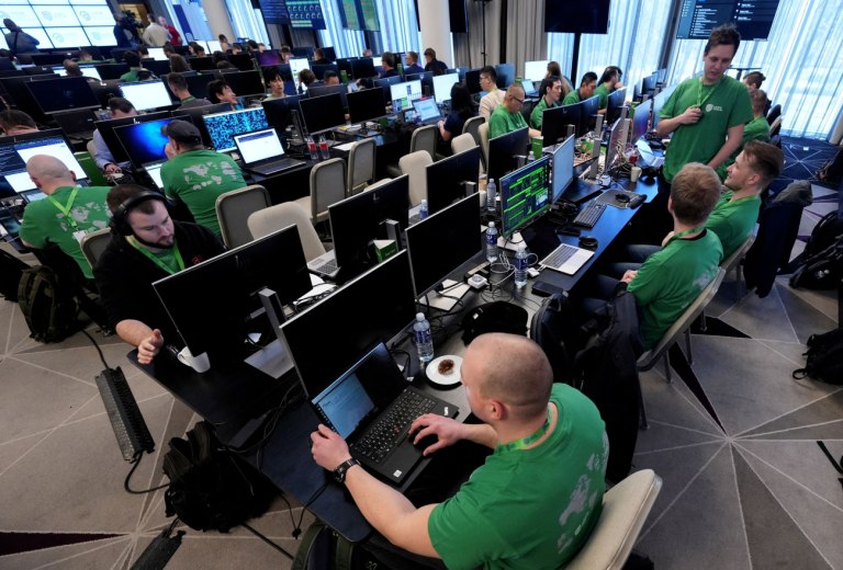 Η Πολωνία καταγγέλλει