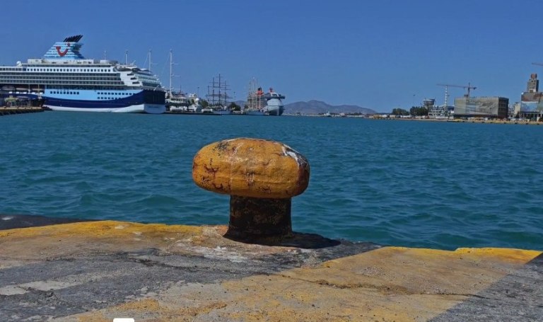 Πειραιάς: Μηχανική βλάβη