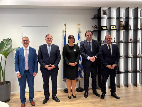 Πιερρεκάκης: Συνεργασία με