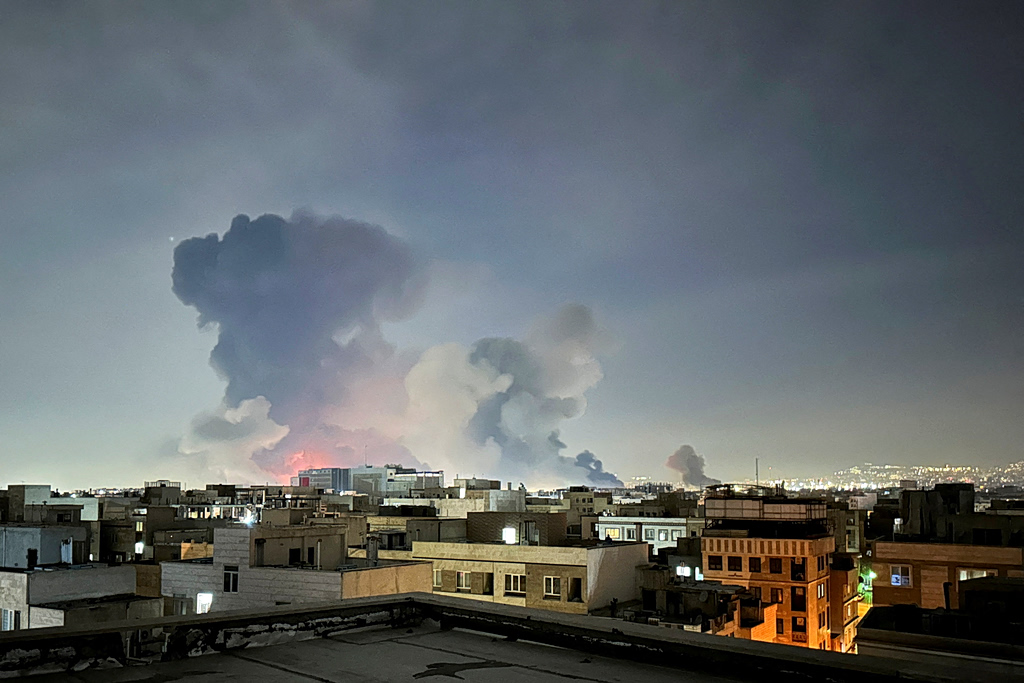 Σον Κλάνσι: Ολοι θέλουν αποκλιμάκωση  Τι είπε ο πτέραρχος της ΕΕ στα ΝΕΑ για την κρίση στην Μέση Ανατολή