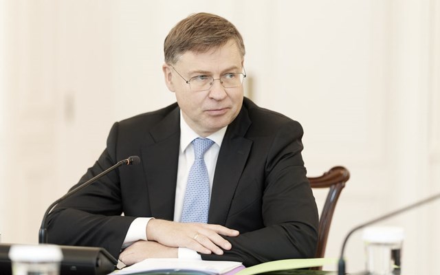 Β. Ντομπρόβσκις: "Η Ελλάδα