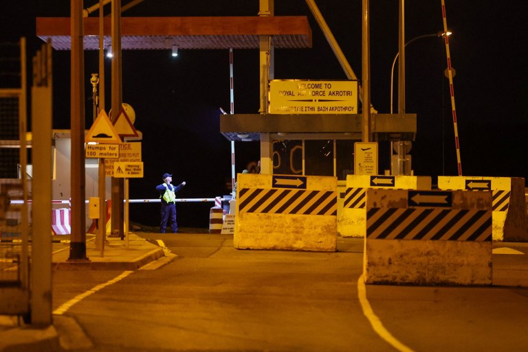 Μέση Ανατολή: Στις φλόγες του πολέμου  Ιρανικές απειλές για την Κύπρο  Ελληνικές φρεγάτες και F-16 στο νησί