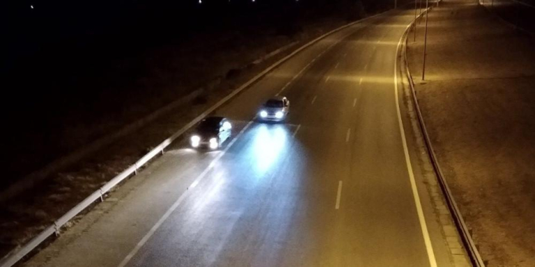 Συνελήφθησαν δύο οδηγοί που έκαναν κόντρες στη Βούλα  Έτρεχαν ακόμα και με 150 χλμ/ώρα