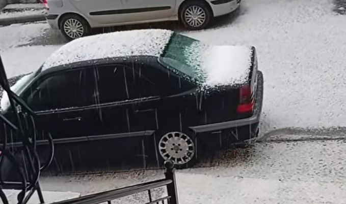 Κακοκαιρία Erminio: Σφοδρή χαλαζόπτωση στον Πολύγυρο Χαλκιδικής, ισχυροί άνεμοι και βροχές