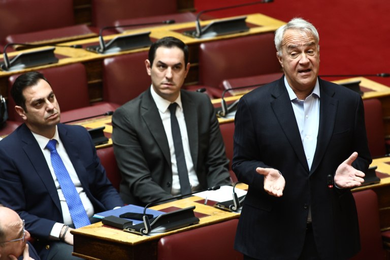 Παραδοχή Βορίδη για παράνομες επιδοτήσεις αγροτών  Το δικαστήριο κοιτάζει περίεργα μάρτυρες σαν τον Βάρρα