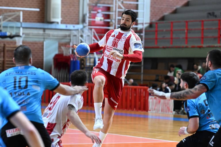 Ολυμπιακός  Δράμα 40-28: Αγκαλιά με το πλεονέκτημα έδρας στα πλέι-οφ οι ερυθρόλευκοι