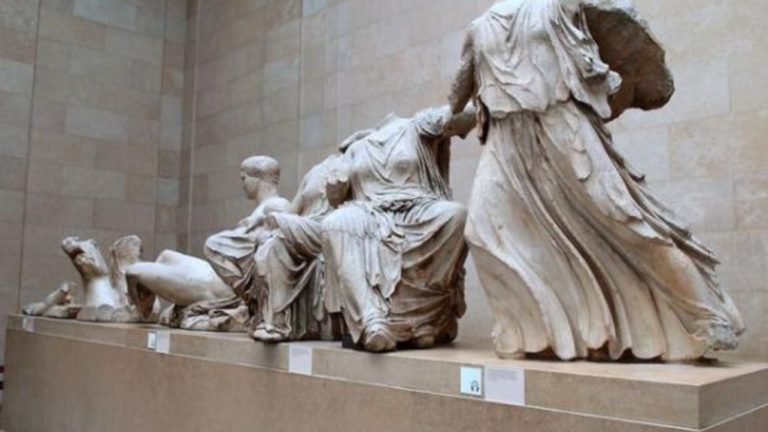 Στέρλινγκ: Sold out η πρεμιέρα