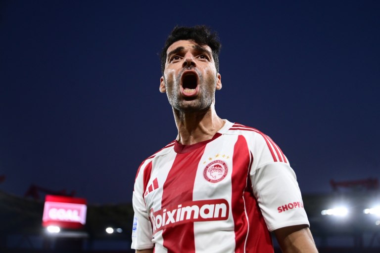 Οι Ιρανοί αποθεώνουν τον