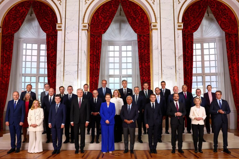 EE: Σύγκρουση για τα