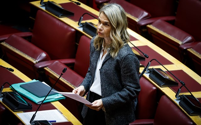 Μ. Αποστολάκη: Προσχηματική η δήθεν λύση για την προστασία της α' κατοικίας - Πρόκειται για μια ομολογία αποτυχίας