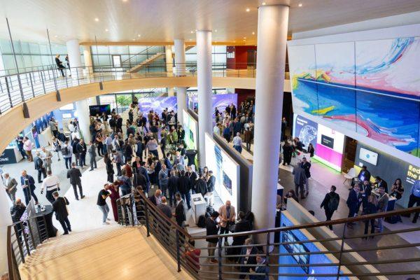 Ψηφιακή εποχή: Με πυλώνες