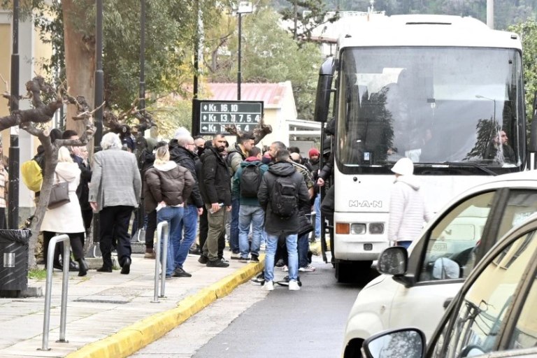 Ελεύθεροι οι πρώτοι 7 συλληφθέντες για το κύκλωμα με τις εικονικές εταιρίες και τις απάτες στον ΕΦΚΑ