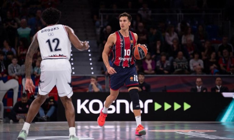 Άνετο βράδυ για την