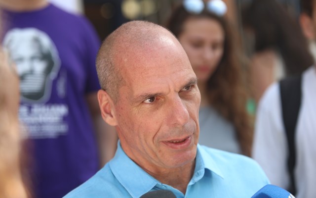 Προκλητικές και αντεθνικές δηλώσεις Βαρουφάκη σε τουρκικό μέσο: Η Τουρκία πέτυχε αυτό που η Ελλάδα ούτε καν πλησίασε - Αξία οίκτου η Αθήνα