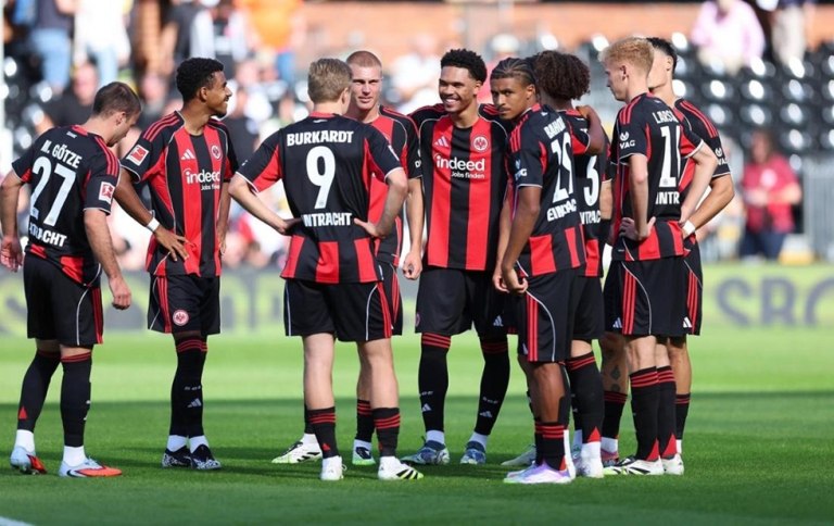 LIVE: Άιντραχτ Φρανκφούρτης