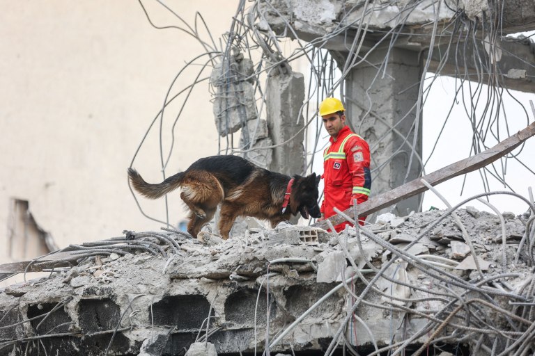 Το Ιράν ανακοίνωσε ότι υποδομές νερού και ενέργειας υπέστησαν σοβαρές ζημιές