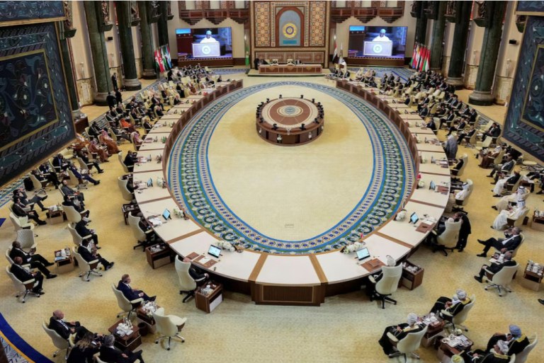 Ιράν: Ανεύθυνες οι επιθέσεις του κατά των γειτόνων του, λέει ο Αραβικός Σύνδεσμος