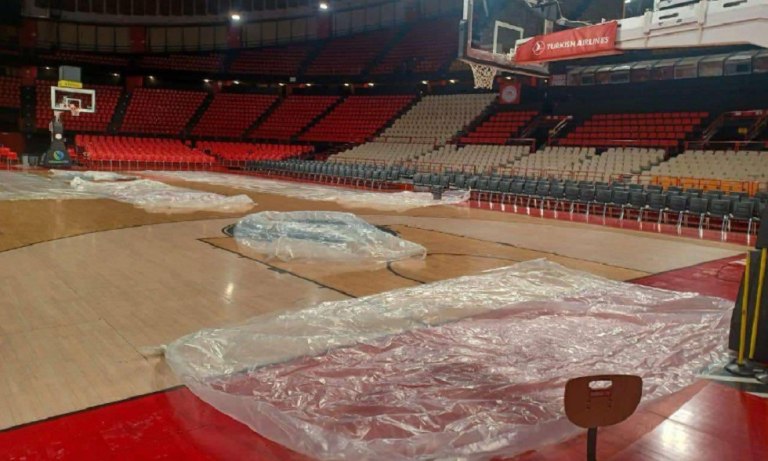 Το ΣΕΦ πλημμύρισε ξανά λόγω