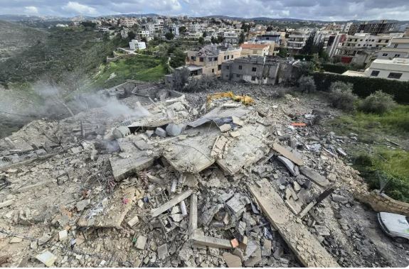 Εκρήξεις και διακοπή ρεύματος στην Τεχεράνη  Φωτιά σε δεξαμενόπλοιο στο Ντουμπάι, μετά από ιρανική επίθεση