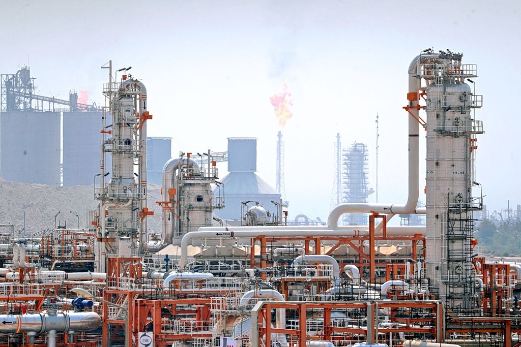 Ο κόσμος αντιμέτωπος με τη χειρότερη ενεργειακή κρίση εδώ και δεκαετίες, προειδοποιεί ο διευθυντής του ΔΟΕ Μπιρόλ