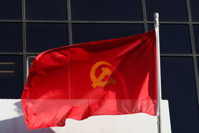 ΚΚΕ: Προκλητική κοροϊδία Μητσοτάκη στον λαό  Δήθεν προστασία της Κύπρου η μεγαλύτερη εμπλοκή στον πόλεμο