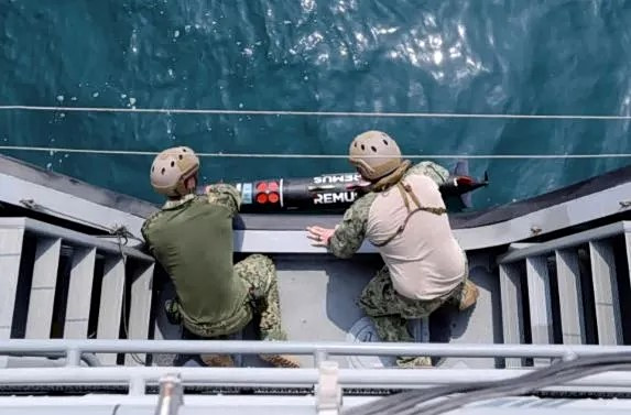 Στενά του Ορμούζ: Έως έξι