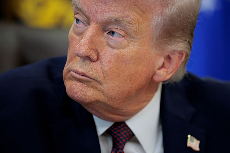 Ομοβροντία συνεντεύξεων