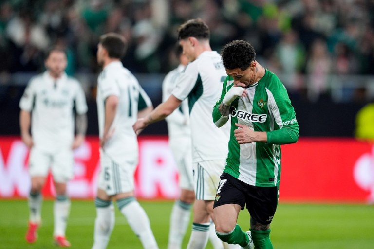 Μπέτις  Παναθηναϊκός Ο Κούτσο κάνει το 3-0 για τους γηπεδούχους (vids)