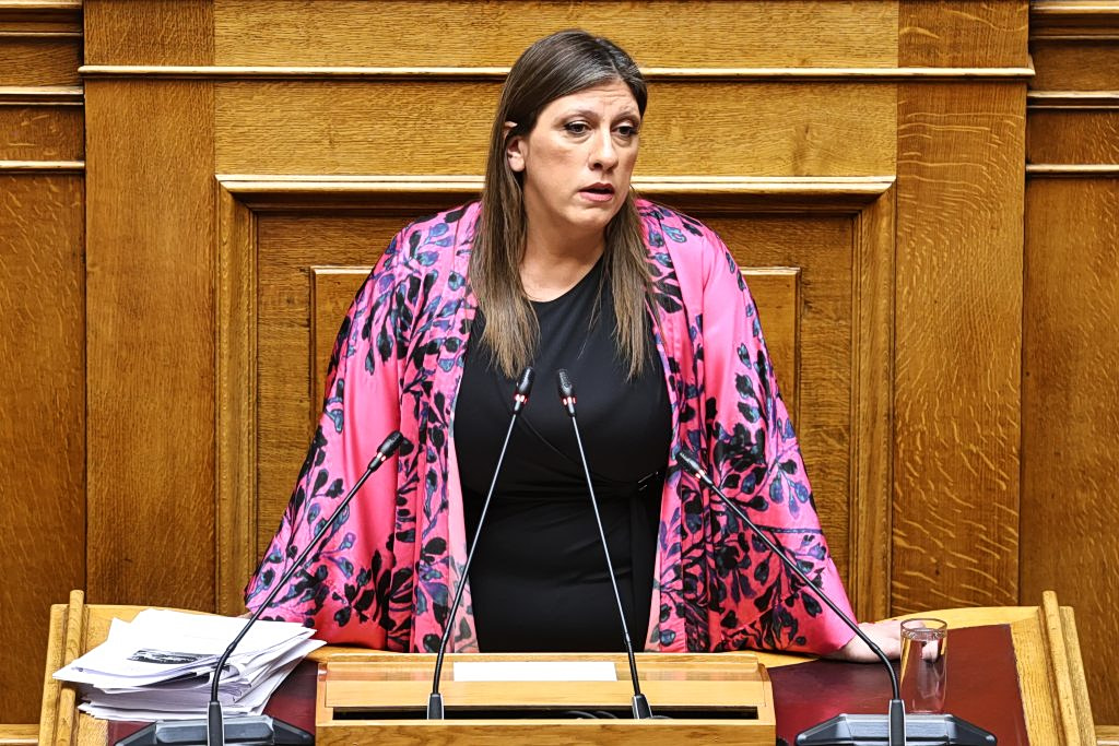 Ένωση Δικαστών και Εισαγγελέων κατά Ζωής Κωνσταντοπούλου: Συκοφάντης και κουραστικά επικίνδυνη