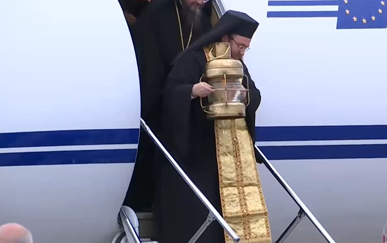 Με λαμπρότητα