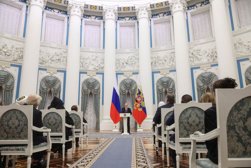 Ο Πούτιν αναμένει απάντηση