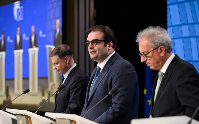 Στο Eurogroup σήμερα οι επιπτώσεις της κρίσης - Στο επίκεντρο πετρέλαιο και φυσικό αέριο