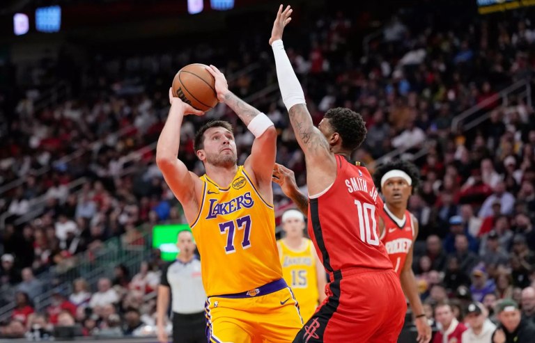 Με νίκες συνέχισαν Σέλτικς