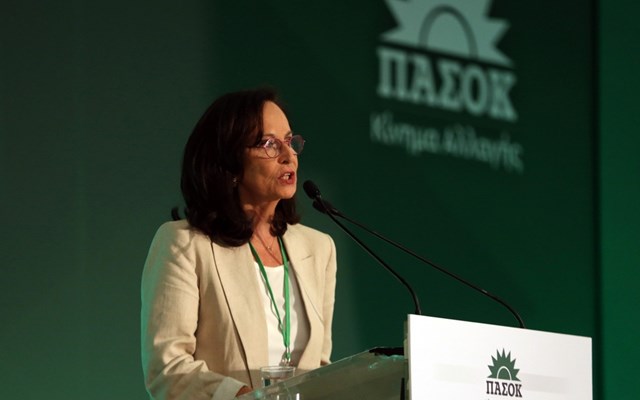 Ά. Διαμαντοπούλου: Η χώρα βρίσκεται μπροστά στην αποκάλυψη ενός "Μαξίμου gate" και το ΠΑΣΟΚ αναλώνεται στα της διαγραφής ενός βουλευτή του