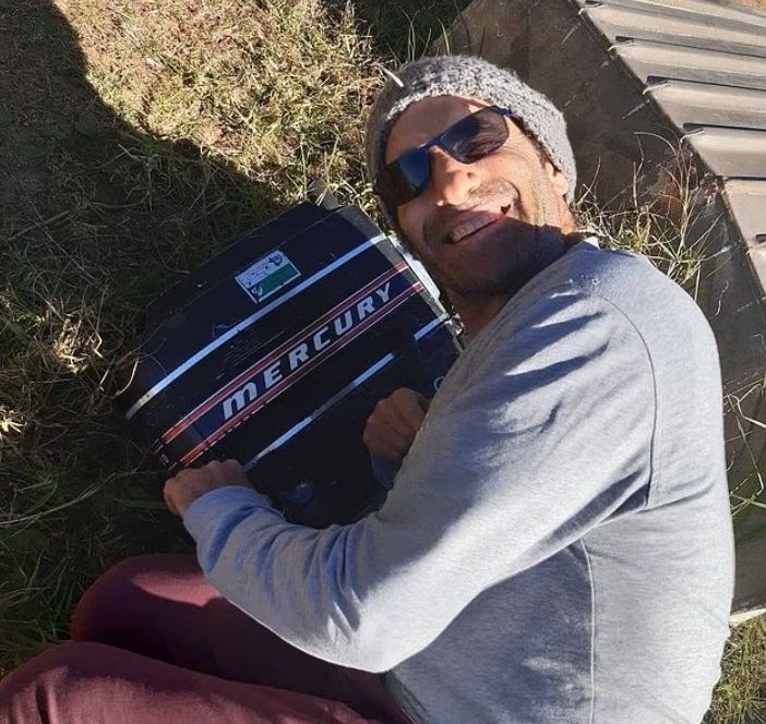 Ήθελε να σώσει τους φίλους