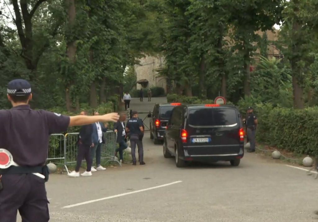 Σε στενό κύκλο στην Ριβάλτα