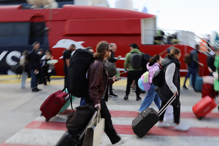Χωρίς προβλήματα η έξοδος