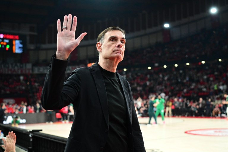 Μπαρτζώκας στους παίκτες του: Παίξαμε σαν Ολυμπιακός, όλα τα εύσημα σε εσάς (vid)