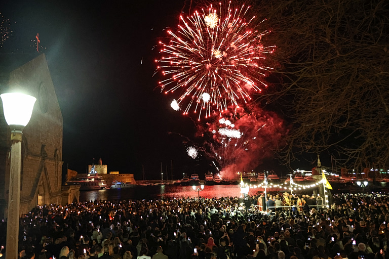 Με λαμπρότητα και κατάνυξη