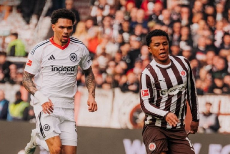 Απομακρύνεται η Ευρώπη για την Άιντραχτ (0-0)  Νίκη ανάσα για τη Βέρντερ (1-4)