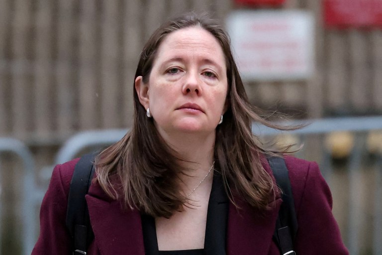 Εισαγγελέας στις υποθέσεις