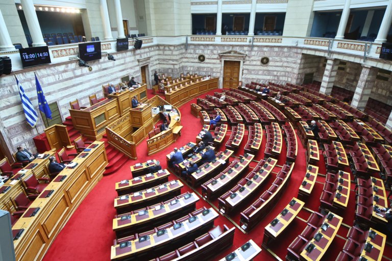 Εξηγήσεις για τις αποκαλύψεις Ντίλιαν ζητά η αντιπολίτευση  Οργανωμένο σχέδιο από το Μαξίμου- Δεν υπάρχει κρατική εμπλοκή, επιμένει η ΝΔ