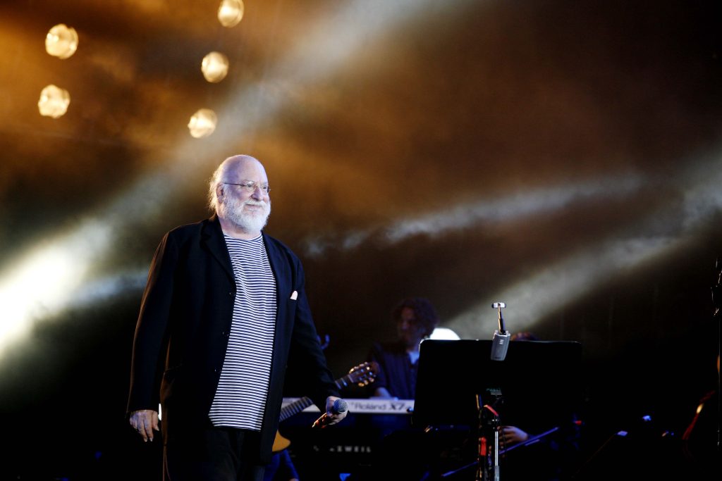 Το τραγούδι γίνεται