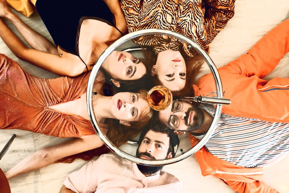 Το (Love me) Tinder του Νίκου Φυτά