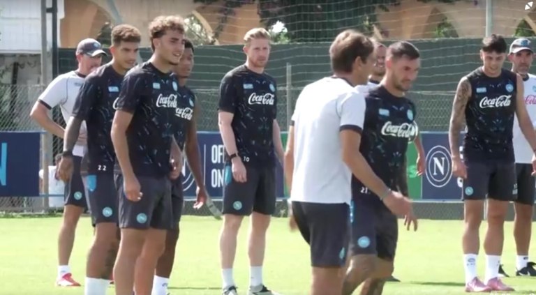 Σίτι Νάπολι: Πρεμιέρα στο