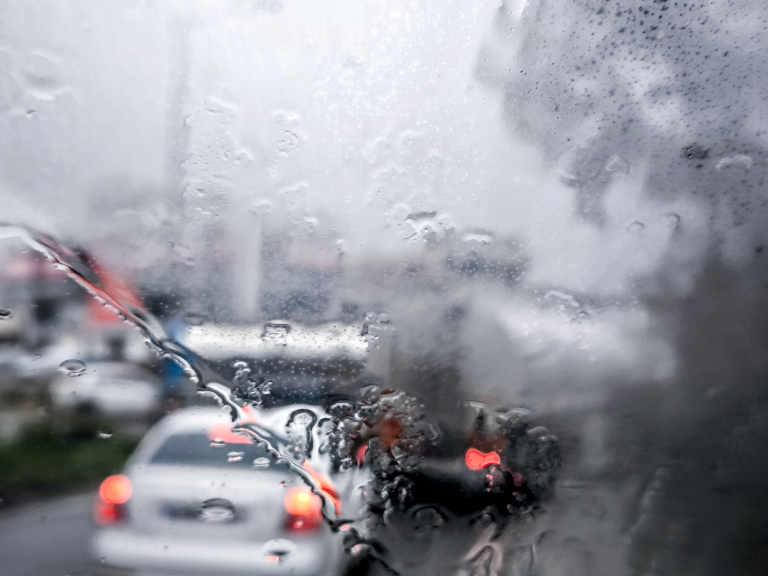 Πώς θα εξελιχθεί η επικίνδυνη κακοκαιρία που θα κορυφωθεί την Πρωταπριλιά  Οι κόκκινες περιοχές