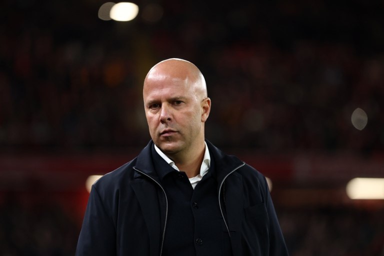 Premier League: Ο Αρνε Σλοτ άνοιξε παράθυρο χειμερινής διακοπής λόγω Champions League