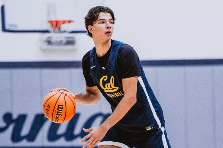 Στις ΗΠΑ για τον γιο του