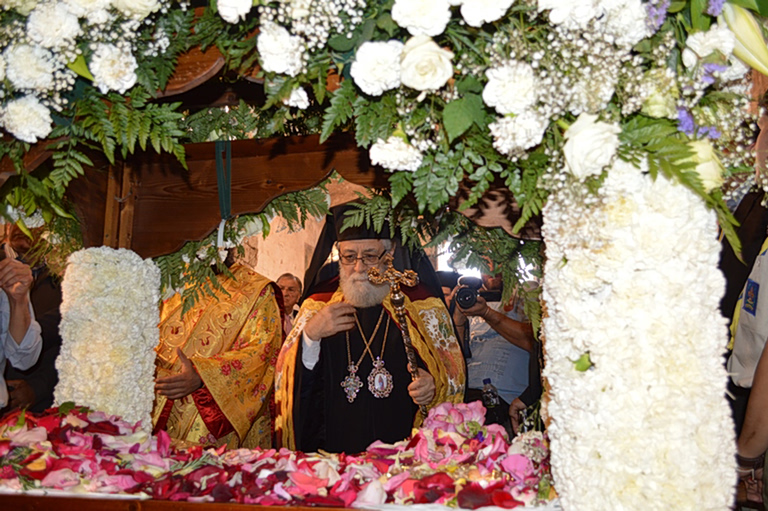 Επιτάφιος: Τι συμβολίζουν