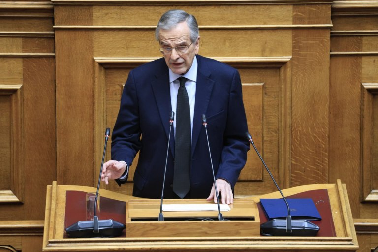 Σφυροκόπημα Σαμαρά σε Μητσοτάκη: Το δόγμα του ρηχού και όπου φυσάει ο άνεμος στην εξωτερική πολιτική